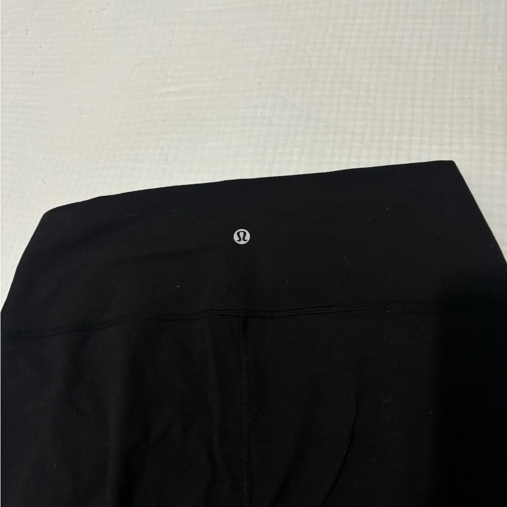 Lululemon Wunder under Cropped Leggings in Black - Picture 3 of 7